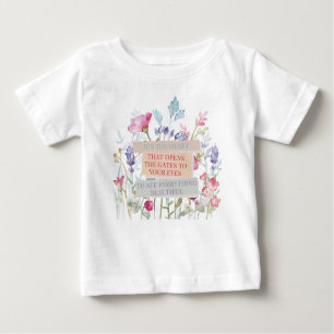Camiseta Para Bebê É o coração que abre os portões, jardim floral