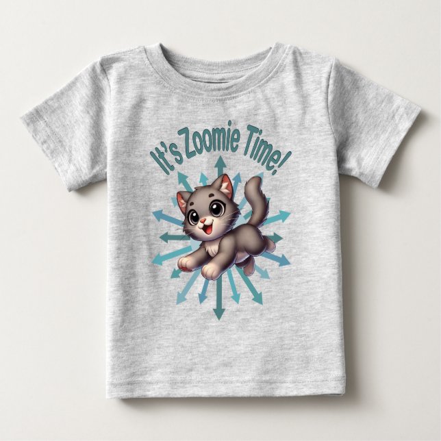 Camiseta Para Bebê É Zoomie Time, Cinza e Gato Branco (Frente)