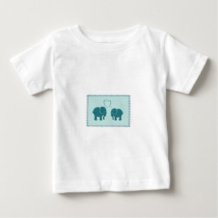 Camiseta Para Bebê Elefantes românticos bonitos e giros em retalhos a