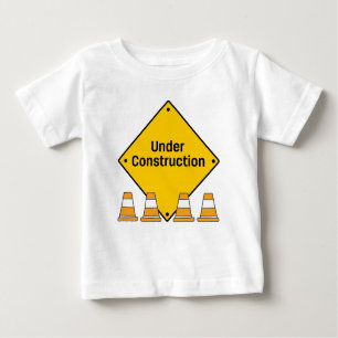 Camiseta Para Bebê Em Construção com Cones