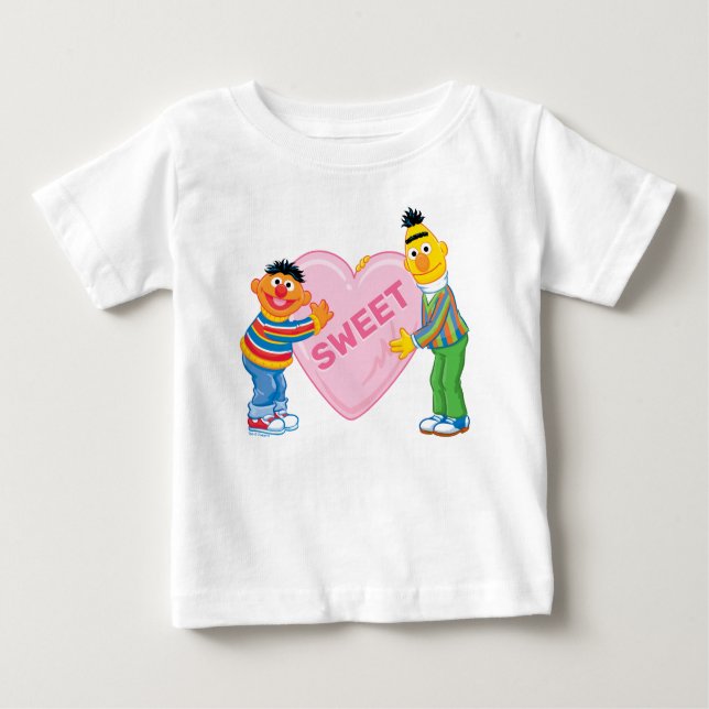 Camiseta Para Bebê Ernie & Bert Big Namorados Heart (Frente)