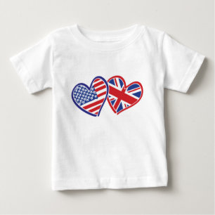 Camiseta Para Bebê Estados Unidos e Reino Unido Flag Hearts
