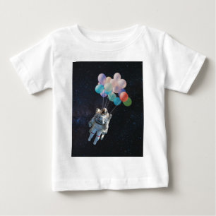 Camiseta Para Bebê Estrelas Astronautas e Balões Coloridos no Espaço