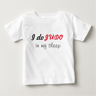 Camiseta Para Bebê Eu faço o judo em meu t-shirt do sono