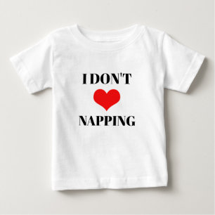 Camiseta Para Bebê Eu Não Amo Cochilando Coração Vermelho Dia dos Nam