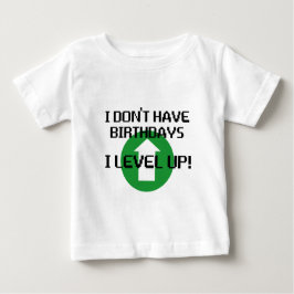 Camiseta Para Bebê Eu não tenho aniversário...