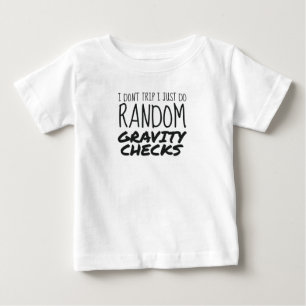 Camiseta Para Bebê Eu não viajo só fazer verificações aleatórias