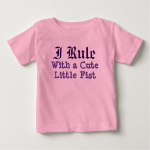 Camiseta Para Bebê Eu ordeno com um punho pequeno bonito