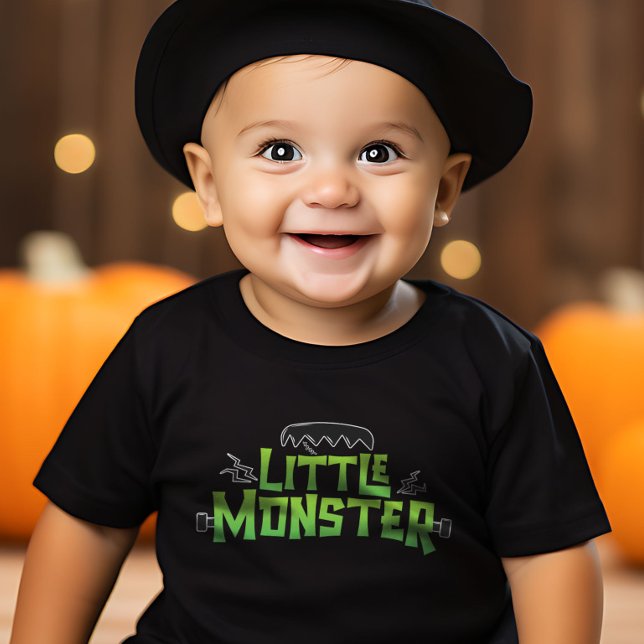 Camiseta Para Bebê Família Monstro das Bruxas Engraçada (Little Monster Halloween Family Matching Funny Baby T-Shirt)