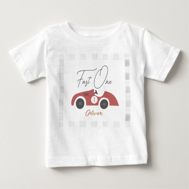 Camiseta Para Bebê Fast One Red Race Car Boy 1st Birthday (Frente)