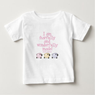 Camiseta Para Bebê Feito temìvel e maravilhosamente - rosa