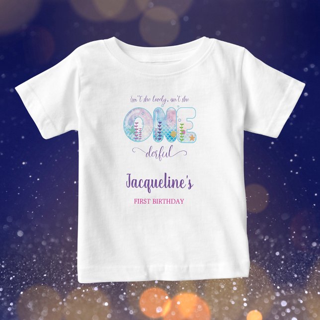 Camiseta Para Bebê Festa de Aniversário de 1 Ano das Meninas Debaixo  (Under the sea girls 1st birthday white t-shirt.)