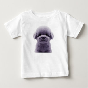 Camiseta Para Bebê Filhote roxo fofinho e felpudo isolado