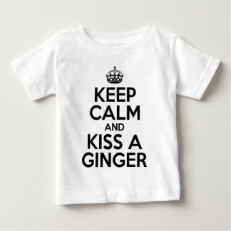 Camiseta Para Bebê Fique calmo e beije um Ginger