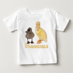 Camiseta Para Bebê Fotografia de Ducklings Amarelo e Cinza Adorável