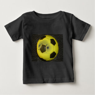 Camiseta Para Bebê Futebol amarelo e preto.