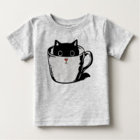 Gato preto com nariz vermelho escondido em um copo