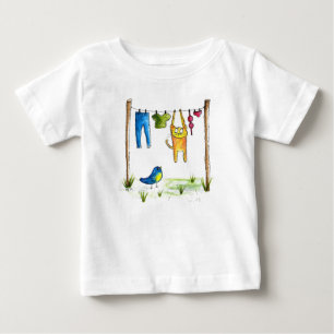 Camiseta Para Bebê Gato Whimsic em uma Linha de Fechamento
