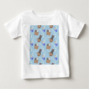 Camiseta Para Bebê Gatos na caixa e leite cai em azul