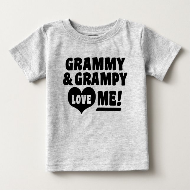 Camiseta Para Bebê Grammy and Grampy Me Ama (Frente)
