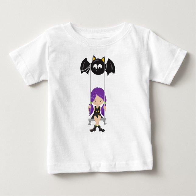 Camiseta Para Bebê Halloween, Bruxa Em Balança, Bat, Truque Ou Tratam (Frente)
