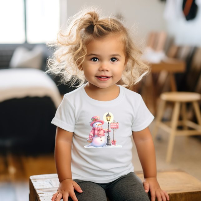 Camiseta Para Bebê Happy Holidays Snowman Kids T-shirt (Personalize this cute Happy Holiday kids shirt. )