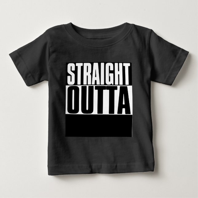 CAMISETA PARA BEBÊ HETERO OUTTA DO "COSTUME SEU TEXTO" (Frente)