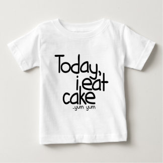 Camiseta Para Bebê Hoje eu como o bolo (o aniversário)