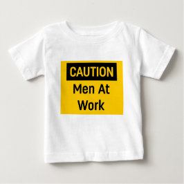 Camiseta Para Bebê Homens de cuidado no trabalho