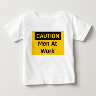 Camiseta Para Bebê Homens de cuidado no trabalho