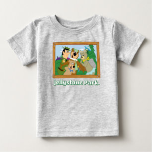 Camiseta Para Bebê Imagem da Floresta Enquadrada por Yogi Bear e Amig