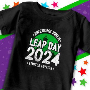 Camiseta Para Bebê Incrível Desde 2024 Dia do Ano Leap Fev 29 Anivers