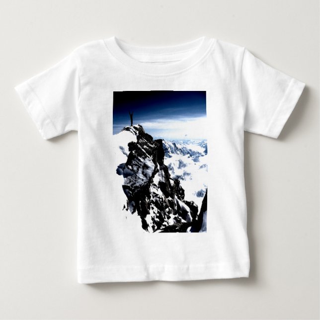 Camiseta Para Bebê Inverno da neve do alpinismo (Frente)