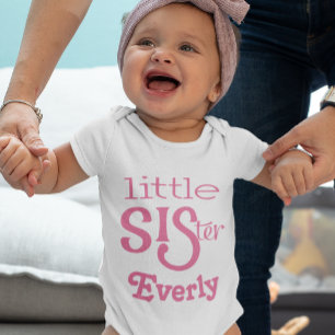 Camiseta Para Bebê Irmãozinha Rosa-de-framboesa personalizada