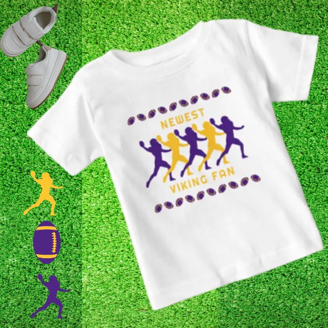 Camiseta Para Bebê Jogador de futebol de fã Dourado Roxo (Criador carregado)
