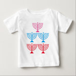 Camiseta Para Bebê Judeus Menorah brilham candelabro<br><div class="desc">Estilo: Suéter Básico De Casca Masculina Aproveita o conforto deste capuz quente e torrado. Você vai amar. Fizemos isso a partir de uma mistura de algodão-poli de 10oz com uma face de algodão de 100%. Mangas e bainha inferior com costura dupla para maior durabilidade. Personalize para torná-lo seu! O modelo...</div>