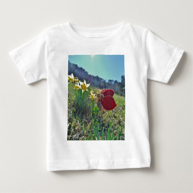 Camiseta Para Bebê Leite e flores amarelas (Frente)