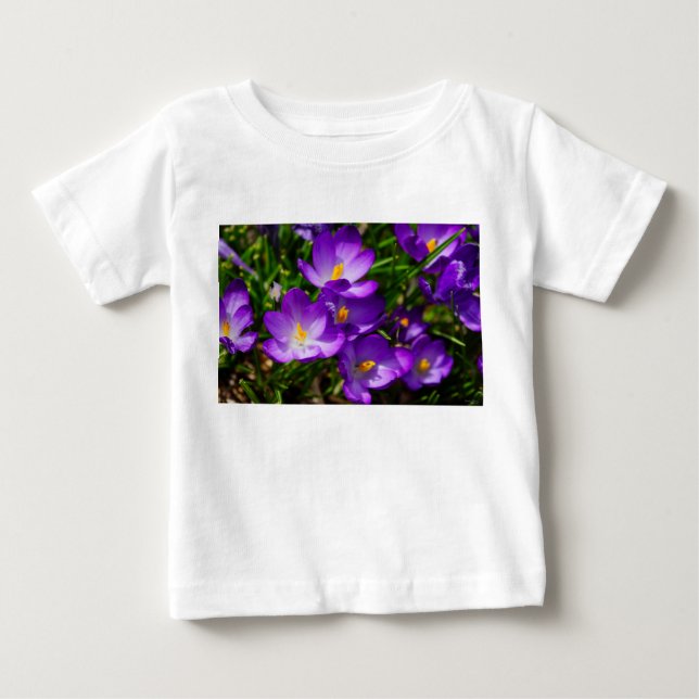Camiseta Para Bebê Lilac Crocuses (Frente)