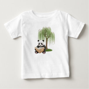 Camiseta Para Bebê Lindo Panda em Aquarela 3D Lendo Livro