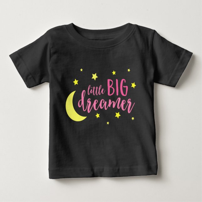 Camiseta Para Bebê Lua e Estrelas Rosa Pequeno Grande Sonhador (Frente)