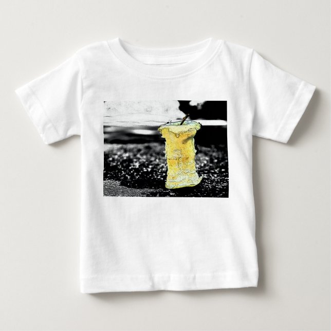 Camiseta Para Bebê Maçã velha (Frente)