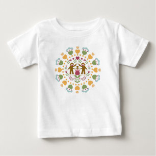 Camiseta Para Bebê Macaco-meias amantes em um jardim popular