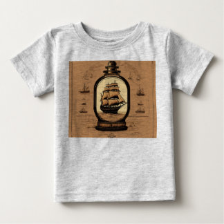Camiseta Para Bebê "Mágica Marítima: Navio em uma garrafa"
