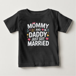 Camiseta Para Bebê Mamães e Recens casados Pais de Casamento Familiar
