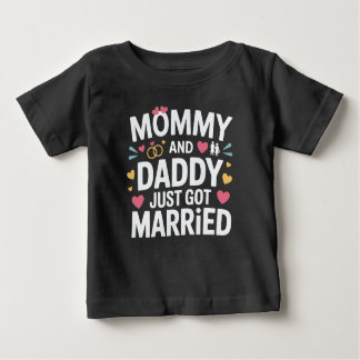 Camiseta Para Bebê Mamães e Recens casados Pais de Casamento Familiar