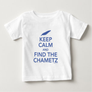 Camiseta Para Bebê Mantenha a calma e encontre o Chametz