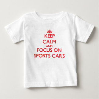 Camiseta Para Bebê Mantenha a calma e o foco em carros de esportes