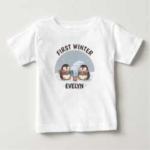 Camiseta Para Bebê Marco adorável de "Primeiro Inverno" do Pinguim
