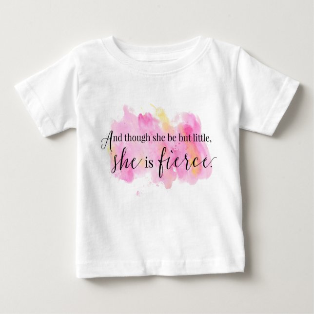 Camiseta Para Bebê Mas Ela É Pequena Ela É Uma Garota Imersa (Frente)