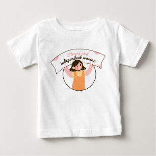 Camiseta Para Bebê Menina segurando um sinal laranja